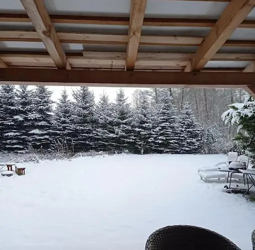 Basiowka Nad Jeziorem Ferienhaus