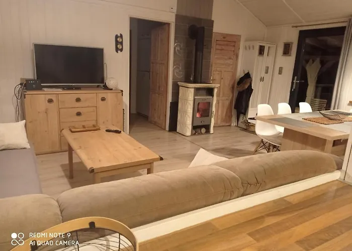 Basiowka Nad Jeziorem Ferienhaus *